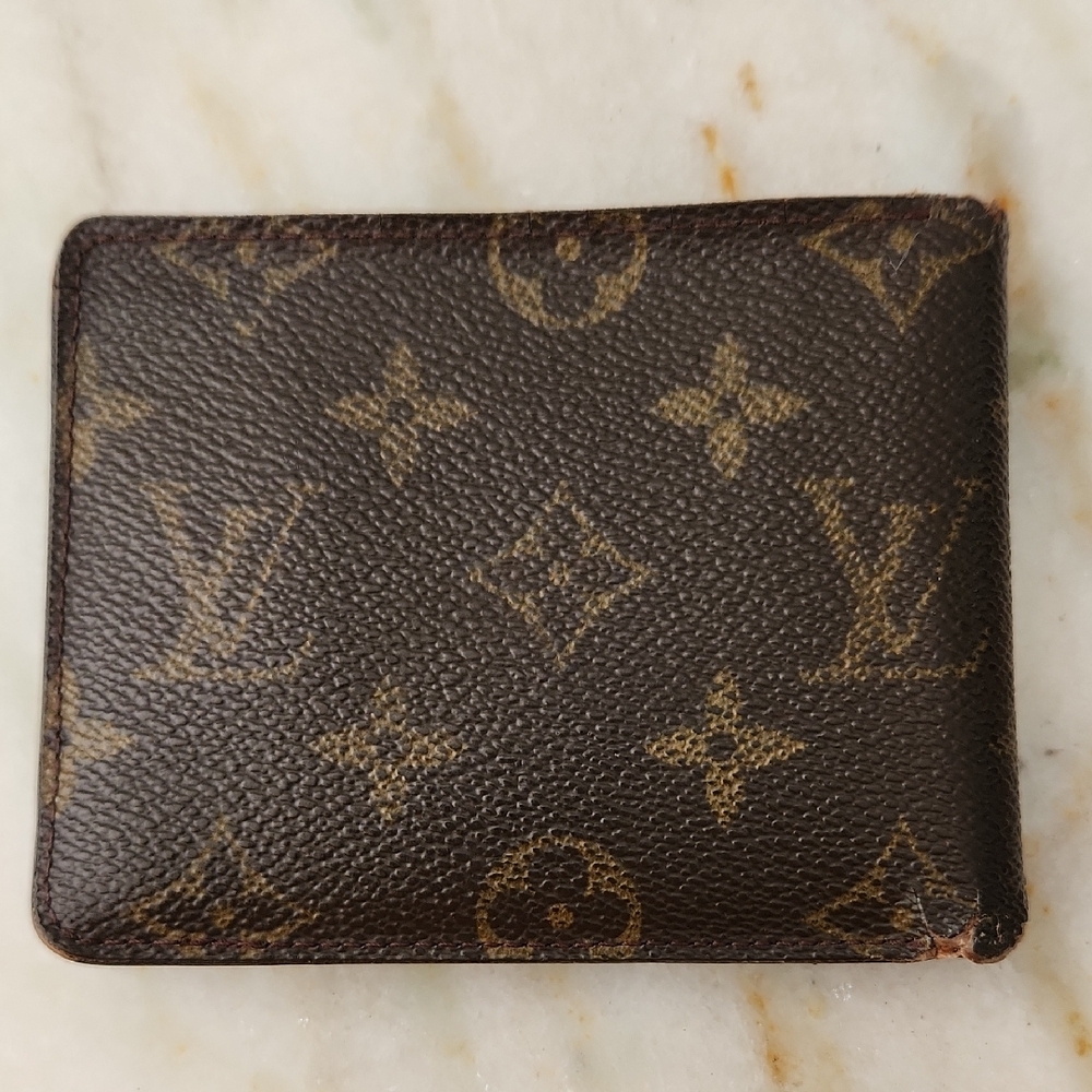 Louis Vuitton Dark Brown Monogram Key Holder - Picture 3 of 17